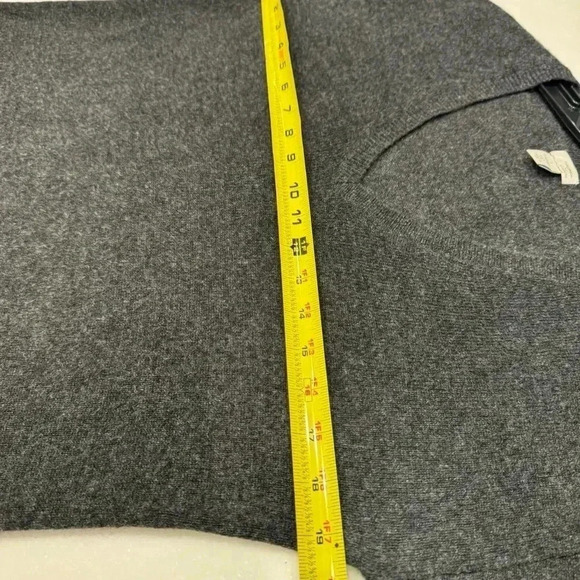 Halogen Women’s  100% Cashmere VNeck Long Sleeve Sweater Dark Gray Size Small - Picture 4 of 8